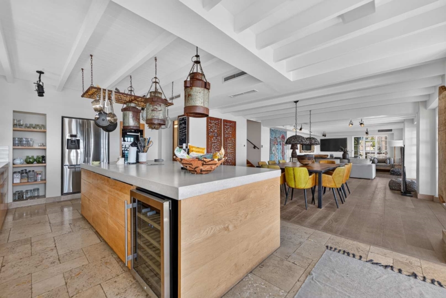 6 Bedroom Property for Sale in Camps Bay Western Cape